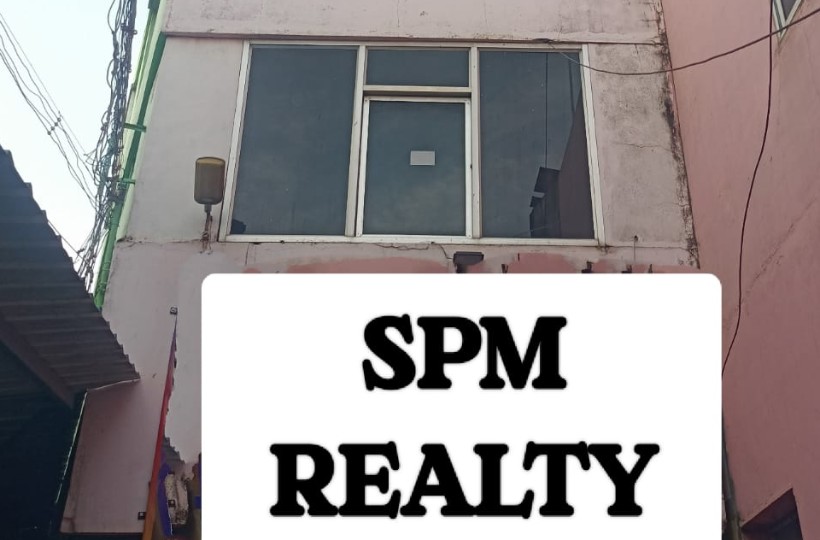 3.50 Cent Commercial Building(3 flors) for sale in Karungal